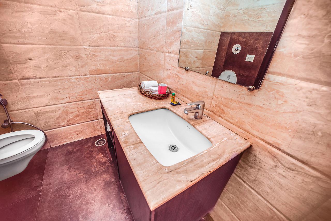 Fabhotel Basera Amritsar Buitenkant foto