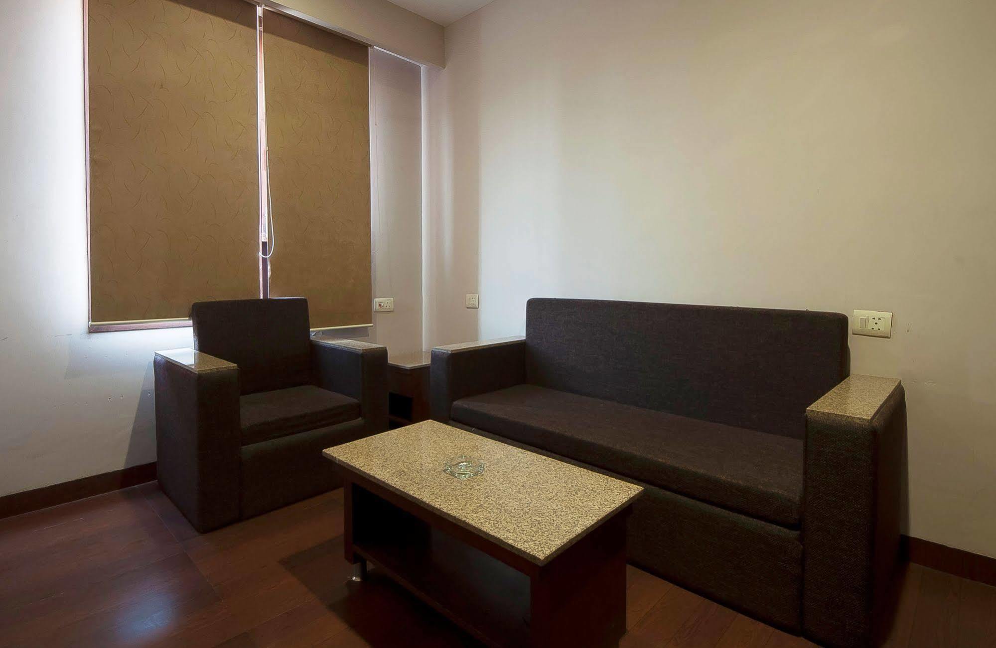Fabhotel Basera Amritsar Buitenkant foto